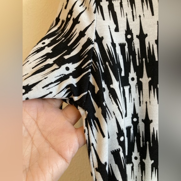 LuLaRoe Disney Perfect T in Black and White Castle Print - Picture 4 of 10